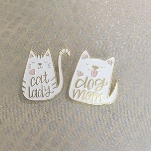 Dog Mom Pin